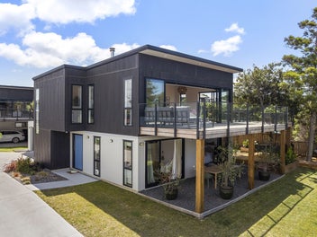 19 Silverton Avenue, Wai o Taiki Bay, Auckland