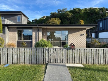 22 McCormacks Bay Road, Mount Pleasant, Christchurch