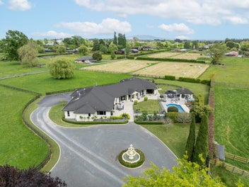 503 Grasslands Drive, Cambridge, Cambridge