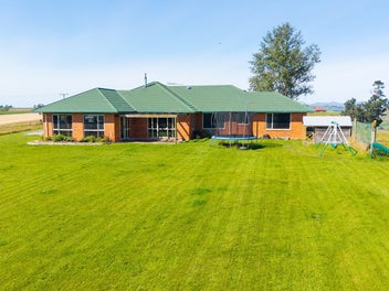 457 Cliffs Road, Claremont