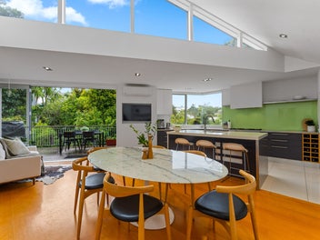 12B Parr Terrace, Castor Bay, Auckland