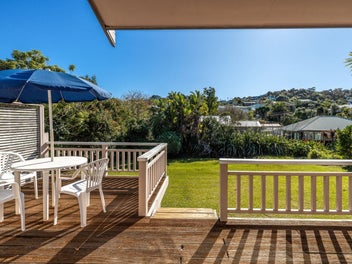 1 Ocean Road, Surfdale, Waiheke Island