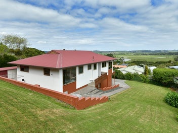 16 Kaipara Crescent, Helensville, Helensville
