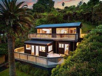 78 Warner Park Avenue, Laingholm, Auckland