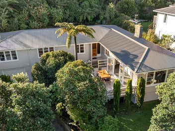 10 Tui Terrace, Tawa, Wellington