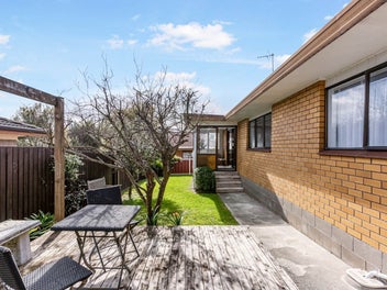 2/13 Menary Street, Papakura, Auckland