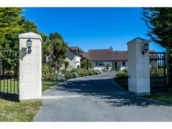 260 Spur Road, Hadlow