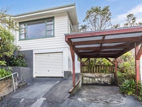 29 Miles Crescent, Newlands, Wellington