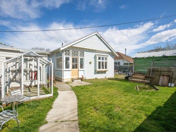 354 Keyes Road, New Brighton, Christchurch
