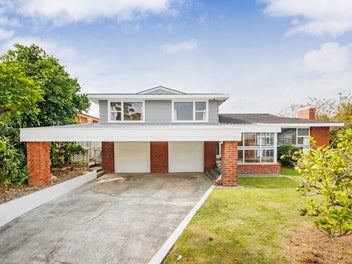 10 Westhaven Grove, Takaro, Palmerston North