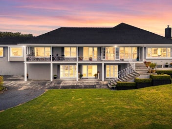 77 Point View Drive, East Tamaki Heights, Auckland