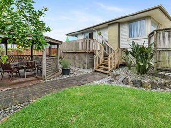 1/12 Riverpark Crescent, Henderson, Auckland