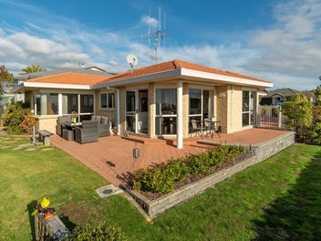 27 Oteki Park Drive, Welcome Bay, Tauranga