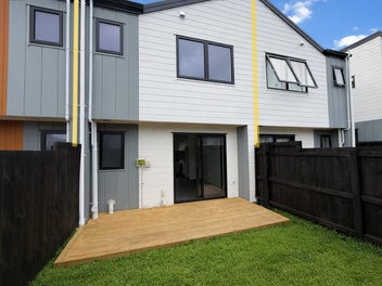 10/21 Tennessee Avenue, Mangere East, Auckland