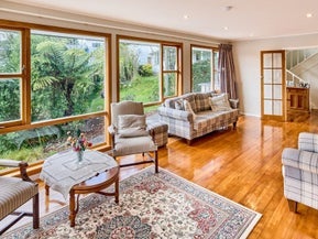 46 Homewood Crescent, Karori, Wellington