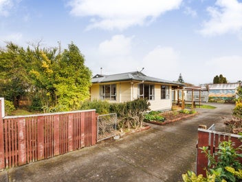 86 Maxwells Line, Awapuni, Palmerston North