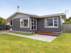49 Kimberley Grove, Westbrook, Palmerston North