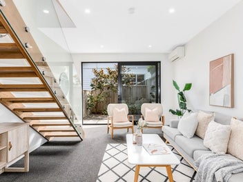 12/20 Trent Street, Island Bay, Wellington