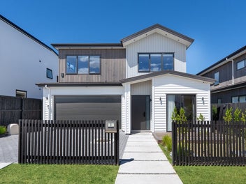 2 Pukeko Road, HOBSONVILLE