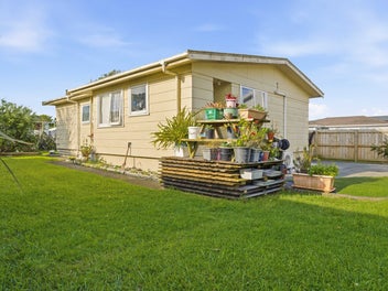170 Mahia Road, Wattle Downs, Auckland