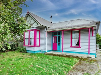 8 Centre Street, Strathern, Invercargill