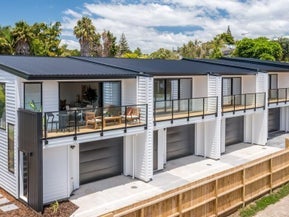 52B Lauderdale Road, Birkdale, Auckland