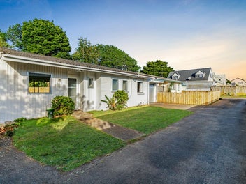 2/6 Thorn Place, Papatoetoe, Auckland