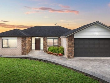 83 Lake Panorama Drive, Henderson Valley, Auckland