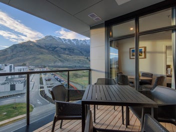 402/30 Red Oaks Drive, Frankton, Queenstown