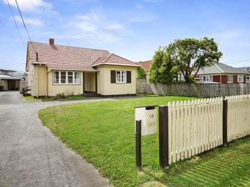 19 Waiwhetu Road, Waiwhetu, Lower Hutt