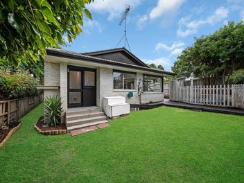 10 Regia Close, Half Moon Bay, Auckland