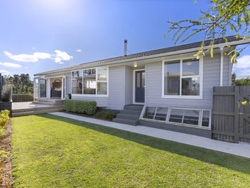 58 Somes Crescent, Newlands, Wellington