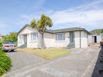 18 Budd Street, Bluff