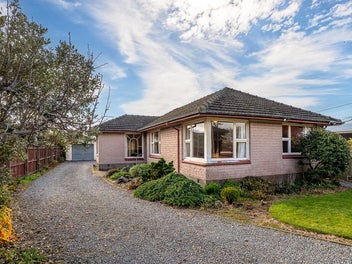21 Sturrocks Road, Redwood, Christchurch