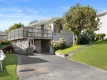 10 Hewlett Road, Massey, Auckland