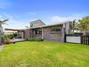 39 Tiverton Crescent, Whalers Gate, New Plymouth