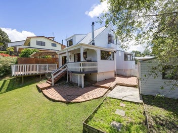 62 Rhinevale Close, Henderson, Auckland