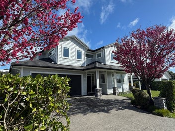 10 Portofino Point, Karaka, Papakura