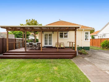 54 Douglas McLean Avenue, Marewa, Napier