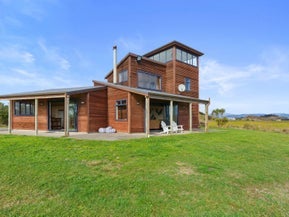80 Reay Mackay Grove, Waikawa Beach