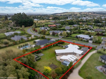 8 Riverside Way, Amberley, Amberley