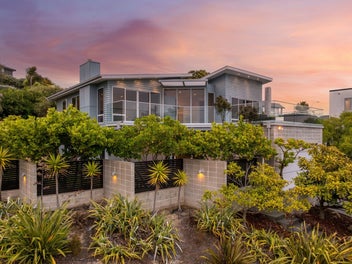2 Peninsula View, Scarborough, Christchurch