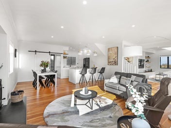 35 Long Street, Raglan, Raglan