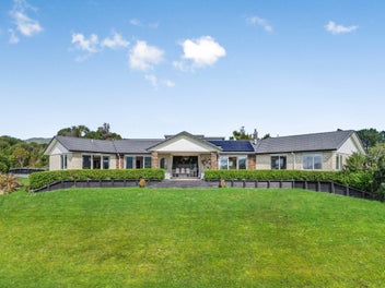 56 Mount Marua Way, Timberlea, Upper Hutt