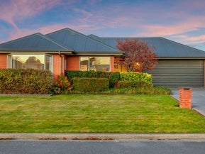 4 Gwen Place, Redwood, Christchurch