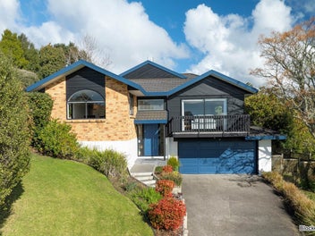 66 Bayside Drive, Browns Bay, Auckland