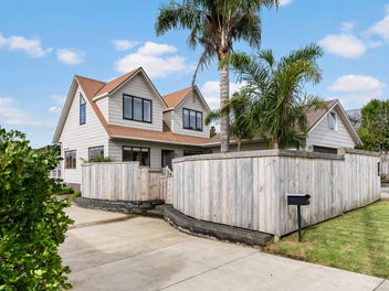 12 Cleve Road, Green Bay, Auckland