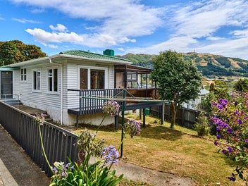 3 Roberts Street, Tawa, Wellington