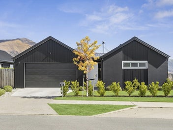 55 Farrant Drive, Wanaka