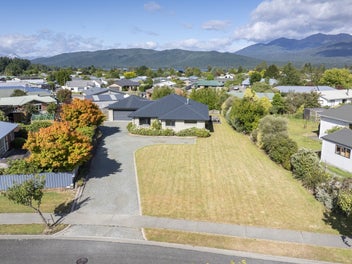 60 Lawson Burrows Crescent, Te Anau, Te Anau